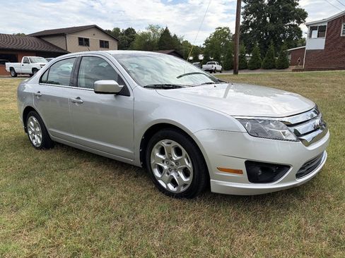Used 2010 Ford Fusion SE FWD image 5