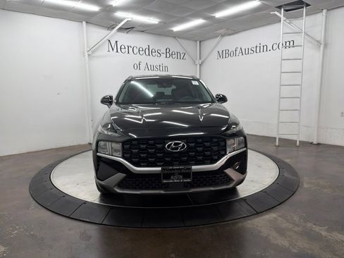 Used 2023 Hyundai Santa Fe SE FWD image 2