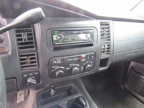 Used 2003 Dodge Durango R/T image 9