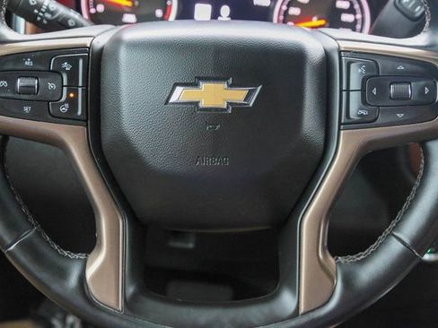 Used 2023 Chevrolet Silverado 2500 High Country w/ Z71 Off-Road Package AWD/4WD image 32