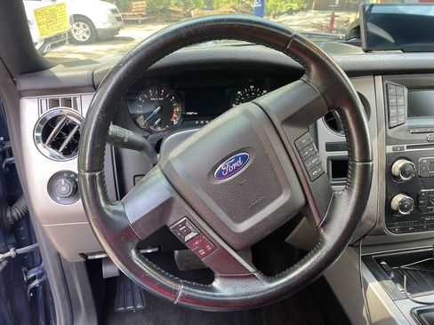Used 2017 Ford Expedition XLT AWD/4WD image 12