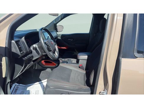 Used 2023 Nissan Frontier PRO-4X w/ Technology Package AWD/4WD image 7