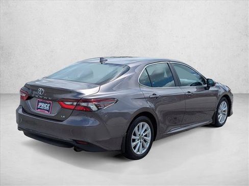 Used 2024 Toyota Camry LE FWD image 5