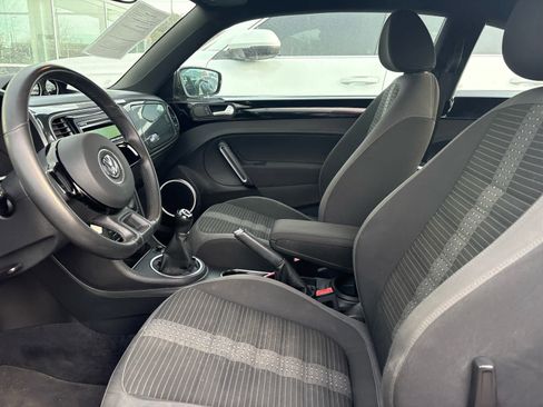 Used 2013 Volkswagen Beetle 2.0T FWD image 6