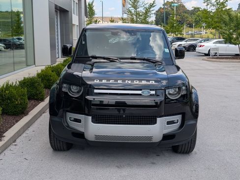 Used 2025 Land Rover Defender 110 S AWD/4WD image 10