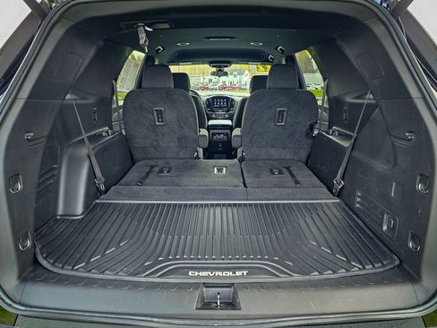 Used 2022 Chevrolet Traverse LT w/ Midnight/Sport Edition AWD/4WD image 35