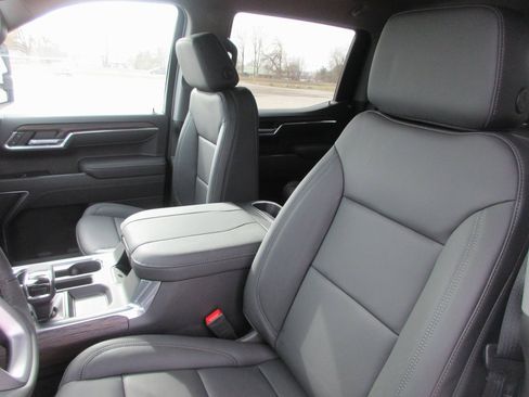 New 2026 GMC Sierra 1500 SLT w/ SLT Premium Plus Package image 14