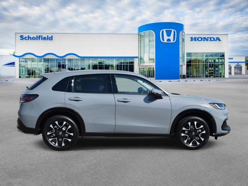 New 2026 Honda HR-V EX-L image 2