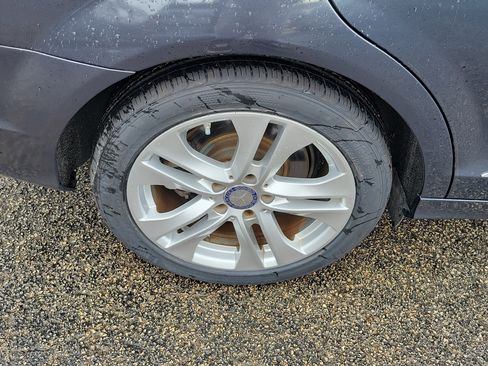 Used 2013 Mercedes-Benz C 250 Sedan image 36