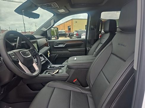 New 2026 GMC Sierra 3500 Denali w/ Denali Reserve Package AWD/4WD image 18