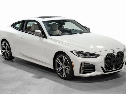 Used 2023 BMW 440i xDrive Coupe w/ Premium Package image 5