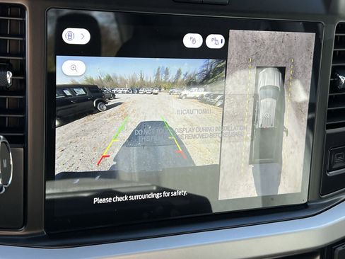 New 2026 Ford F450 XLT w/ XLT Premium Package image 19