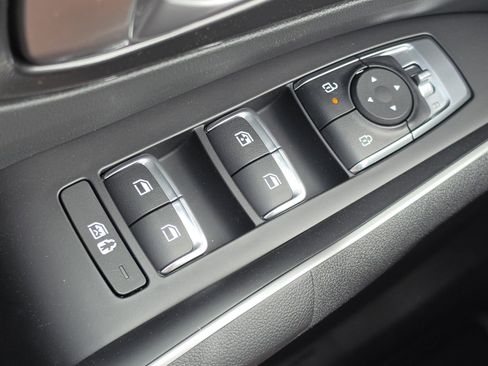 New 2026 Kia Sorento S FWD image 11