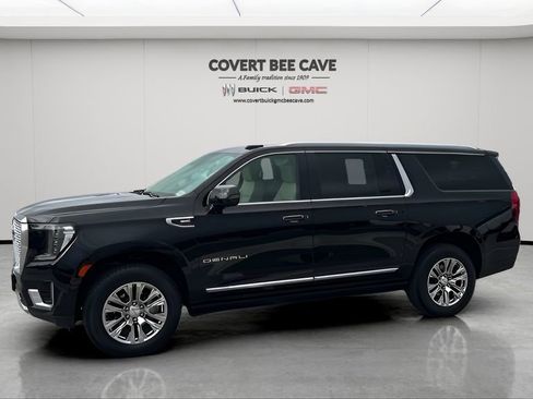 Used 2024 GMC Yukon XL Denali image 4