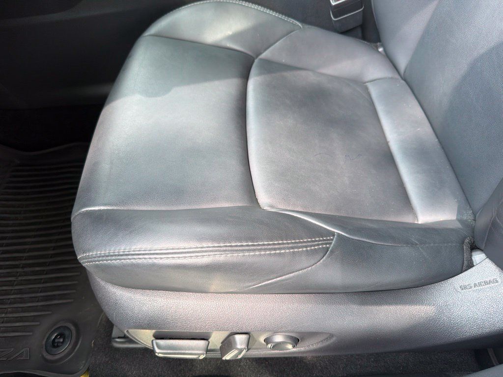 Used 2023 Toyota Venza Nightshade AWD/4WD image 21