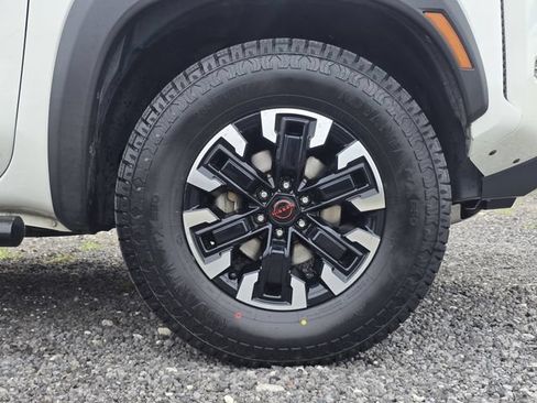 Used 2022 Nissan Frontier PRO-4X AWD/4WD image 13