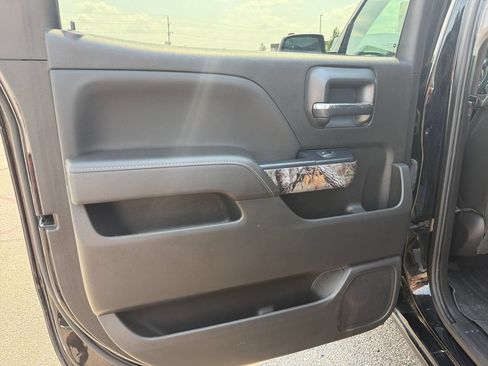 Used 2017 Chevrolet Silverado 1500 LTZ Z71 w/ Realtree Edition AWD/4WD image 26