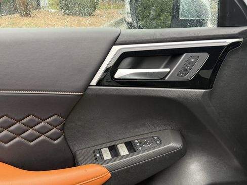 Used 2025 Mitsubishi Outlander SEL Black Edition image 9