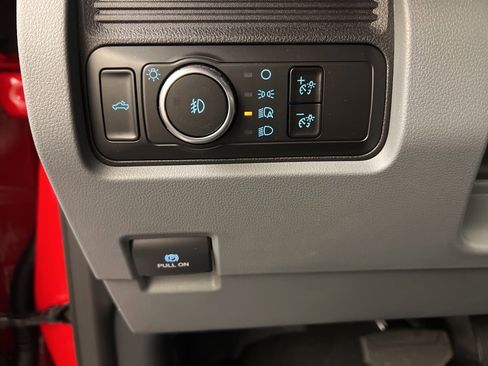 New 2026 Ford F250 XL w/ XL Chrome Package image 21