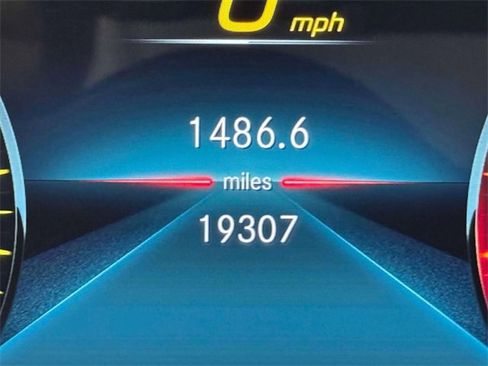 Certified 2022 Mercedes-Benz GLE 350 4MATIC image 25