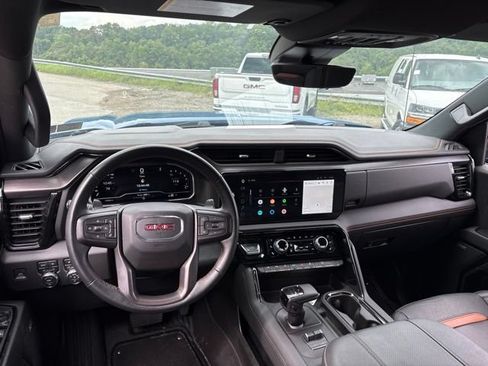 Used 2023 GMC Sierra 1500 AT4 w/ AT4 Premium Package AWD/4WD image 13