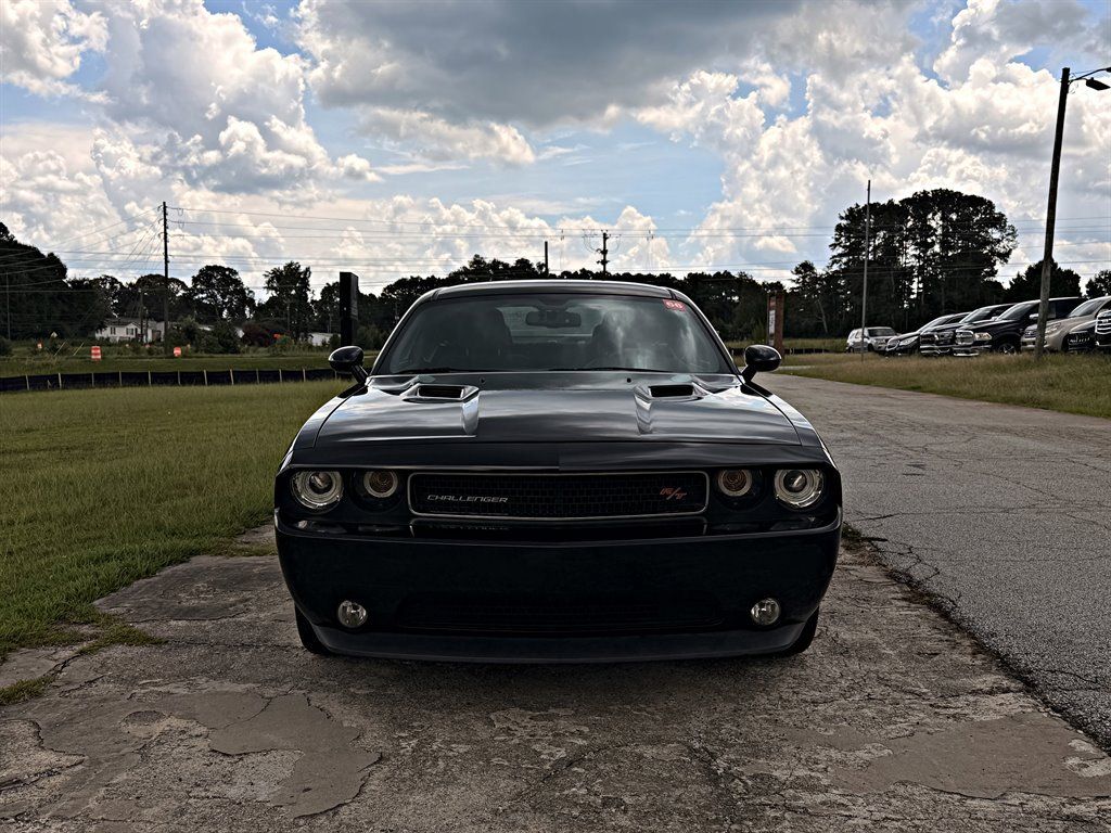 Used 2014 Dodge Challenger R/T RWD image 2