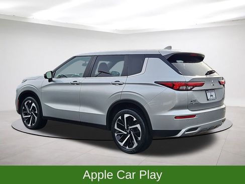 Used 2023 Mitsubishi Outlander SE image 5