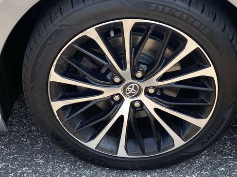 Used 2020 Toyota Camry SE w/ Carpet Mat Package FWD image 25
