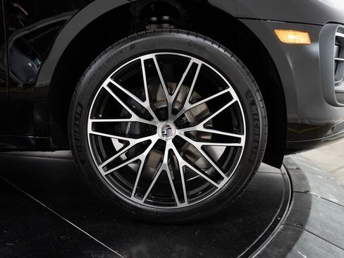 Used 2024 Porsche Macan image 14