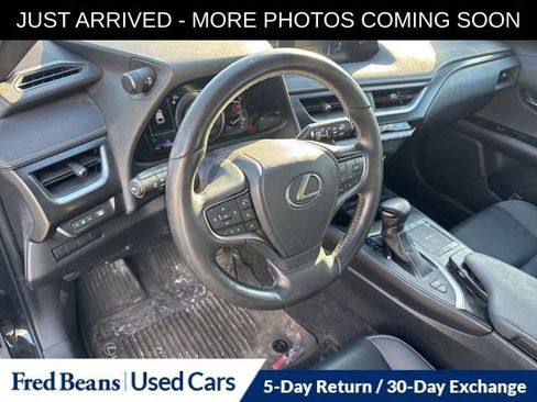 Used 2021 Lexus UX 250h w/ Premium Package image 10
