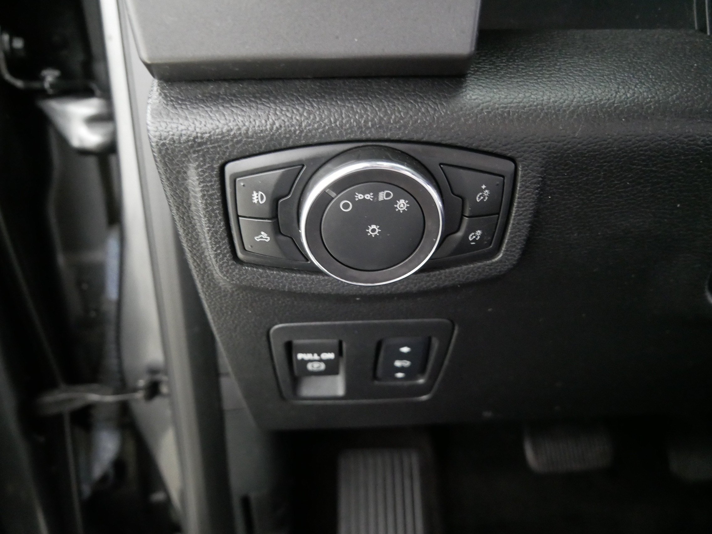 Used 2018 Ford F150 4x4 SuperCrew image 26
