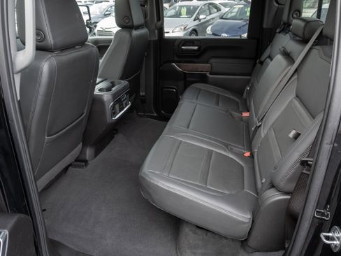 Used 2023 GMC Sierra 2500 Denali w/ Denali Ultimate Package image 25