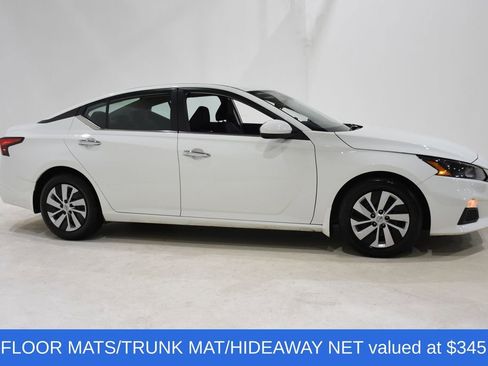 Used 2022 Nissan Altima 2.5 S image 3