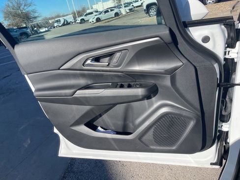 New 2026 Chevrolet Equinox EV LT image 28