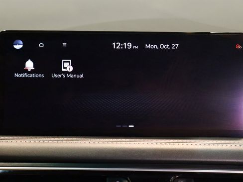 Used 2023 Genesis G70 2.0T image 31