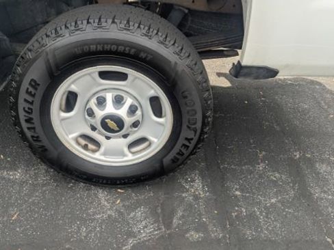 Used 2017 Chevrolet Silverado 2500 W/T image 10