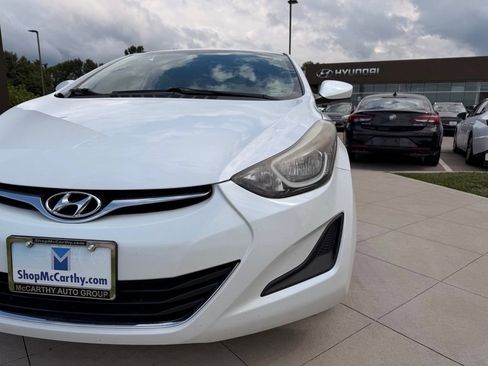 Used 2015 Hyundai Elantra SE FWD image 13