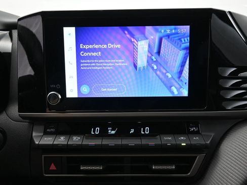 Used 2026 Toyota Camry Hybrid image 9