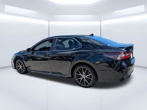 Used 2023 Toyota Camry SE w/ Convenience Package FWD image 6