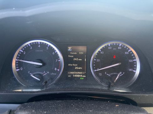 Used 2018 Toyota Highlander XLE image 16