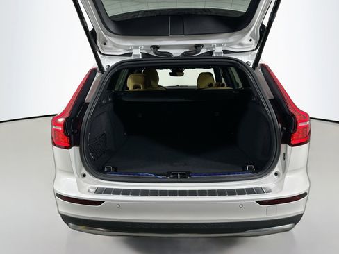 New 2026 Volvo V60 B5 Cross Country Ultra w/ Protection Package Premier image 30