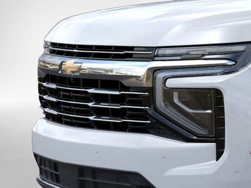 New 2026 Chevrolet Suburban LT w/ Comfort Package AWD/4WD image 13