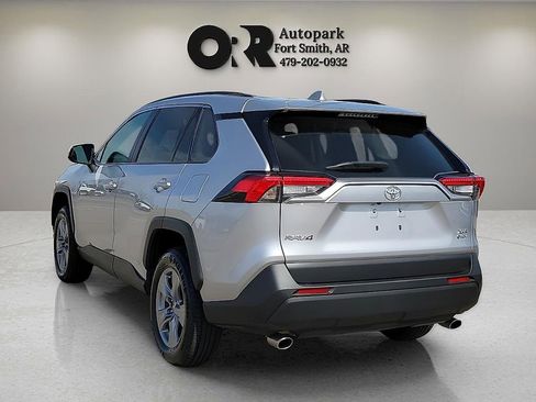 Used 2025 Toyota RAV4 XLE AWD/4WD image 4