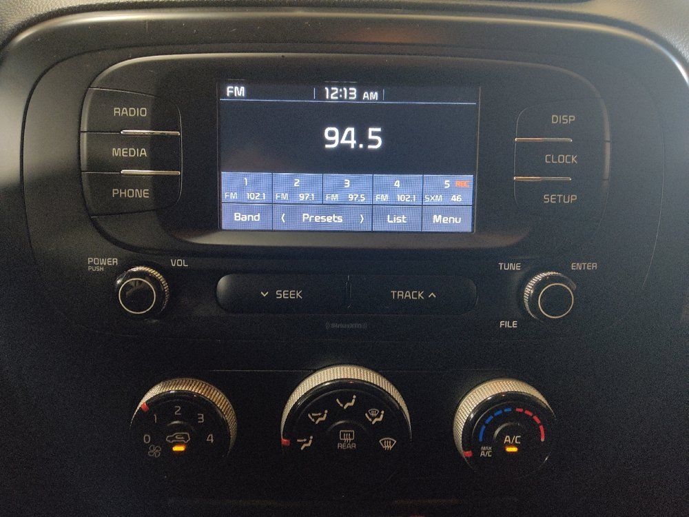Used 2019 Kia Soul FWD image 25