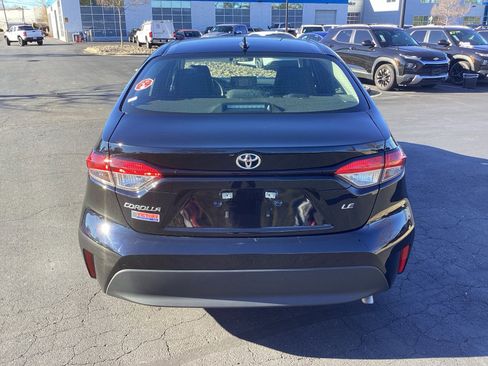 Used 2025 Toyota Corolla LE image 3