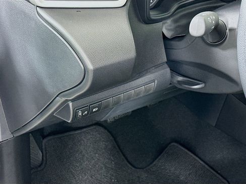 Used 2025 Toyota Corolla LE image 10