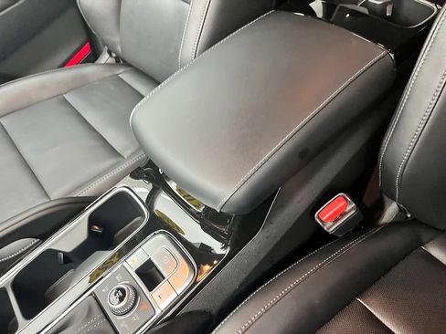 Used 2024 Kia Telluride S AWD/4WD image 29