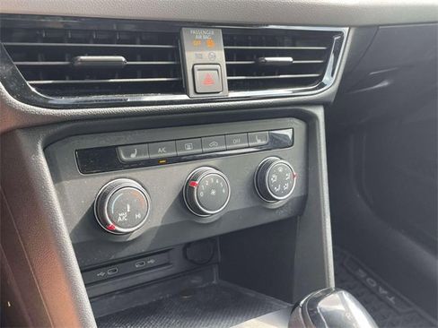 Used 2022 Volkswagen Taos S image 28