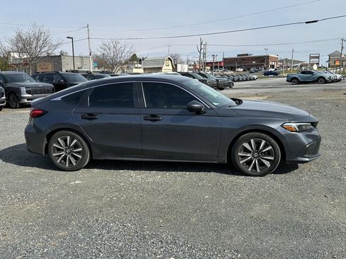 Used 2024 Honda Civic EX-L image 9