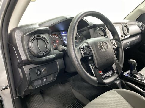 Used 2022 Toyota Tacoma SR image 2